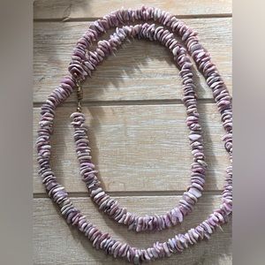 Vintage Beautiful Purple Shell Necklace w Twist Clasp Hawaii